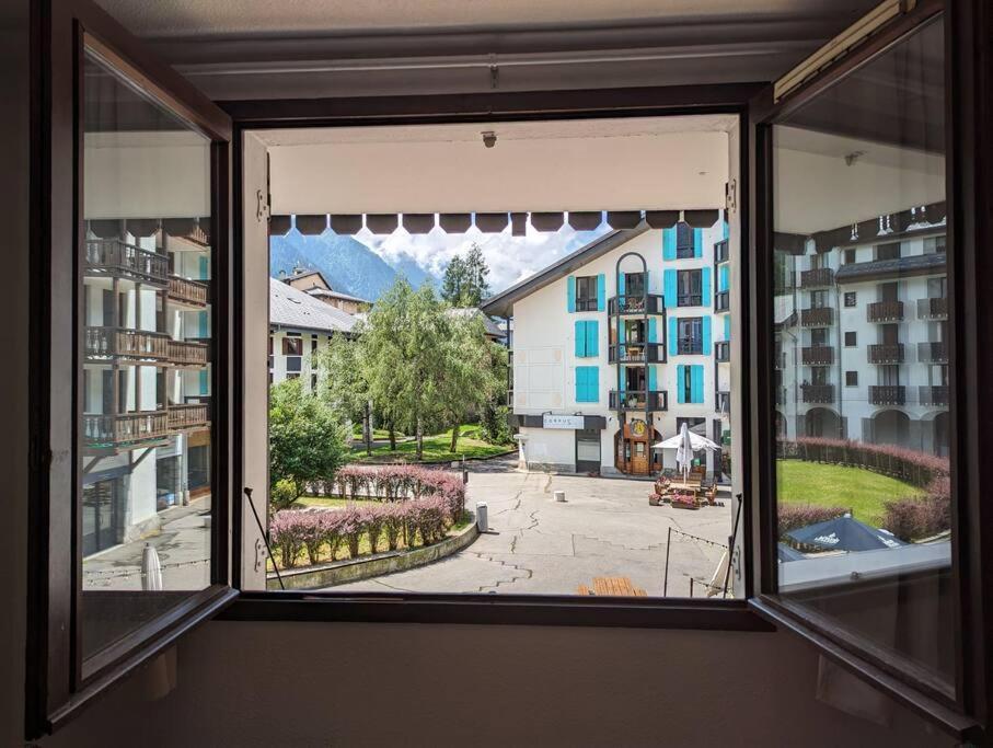 Central Spacious Flat With Private Parking Chamonix Luaran gambar